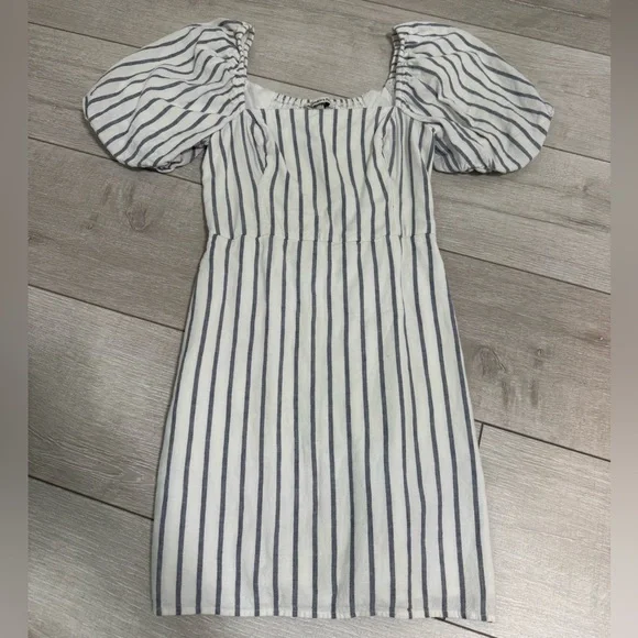 Abercrombie & Fitch White Dress with Blue Stripes and Puff Sleeves - Picture 1 of 3